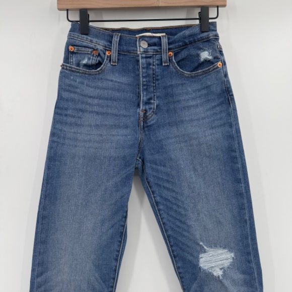 Levis Jeans Women 25 Blue Wedgie Straight Button Fly Distressed Stretch Denim - Picture 2 of 13